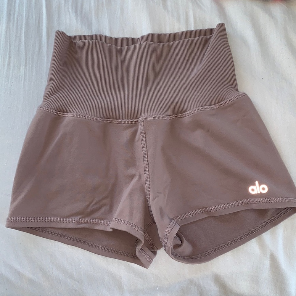 Alo yoga shorts